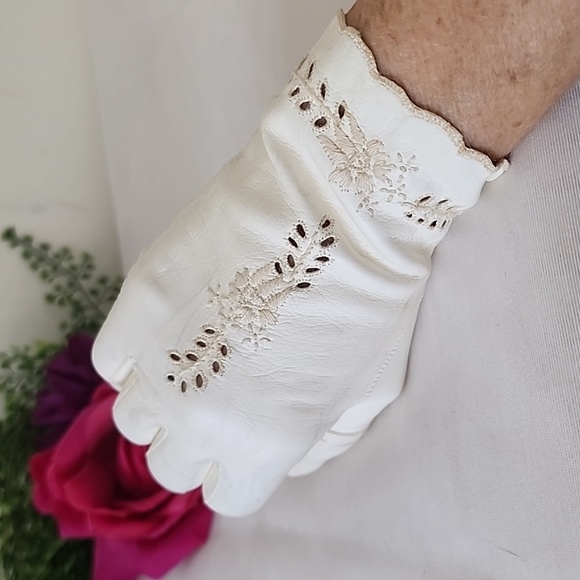 Vintage Ivory Leather Lace Gloves 6 3/4 Made In Italy - Picture 3 of 9